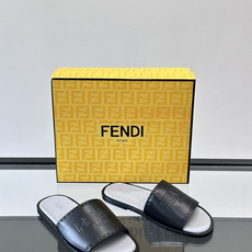 🖤Fendi皮革拖鞋,鞋面压印“FENDI ROMA”标志,品牌感满满!优质皮革+细腻纹理,柔软又耐穿, 🖤Fendi皮革拖鞋,鞋面压印“FENDI ROMA”标志,品牌感满满!优质皮革+细腻纹理,柔软又耐穿,