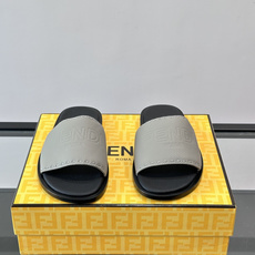 🖤Fendi皮革拖鞋,鞋面压印“FENDI ROMA”标志,品牌感满满!优质皮革+细腻纹理,柔软又耐穿, 🖤Fendi皮革拖鞋,鞋面压印“FENDI ROMA”标志,品牌感满满!优质皮革+细腻纹理,柔软又耐穿,