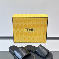 🖤Fendi皮革拖鞋,鞋面压印“FENDI ROMA”标志,品牌感满满!优质皮革+细腻纹理,柔软又耐穿, 🖤Fendi皮革拖鞋,鞋面压印“FENDI ROMA”标志,品牌感满满!优质皮革+细腻纹理,柔软又耐穿,