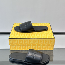 🖤Fendi皮革拖鞋,鞋面压印“FENDI ROMA”标志,品牌感满满!优质皮革+细腻纹理,柔软又耐穿, 🖤Fendi皮革拖鞋,鞋面压印“FENDI ROMA”标志,品牌感满满!优质皮革+细腻纹理,柔软又耐穿,