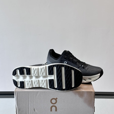 On昂跑 Cloud 5系列跑鞋🏃♂️On昂跑Cloud 5系列跑鞋,主打轻盈舒适,鞋面抗菌网布, On昂跑 Cloud 5系列跑鞋🏃♂️On昂跑Cloud 5系列跑鞋,主打轻盈舒适,鞋面抗菌网布,