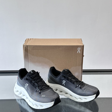 On昂跑 Cloud 5系列跑鞋🏃♂️On昂跑Cloud 5系列跑鞋,主打轻盈舒适,鞋面抗菌网布, On昂跑 Cloud 5系列跑鞋🏃♂️On昂跑Cloud 5系列跑鞋,主打轻盈舒适,鞋面抗菌网布,