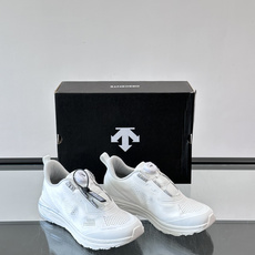 👟迪桑特D/F WIRE 3.0流体鞋,主打流线型设计和科技感,鞋面大面积透气网眼,轻盈舒适,适合长时间 👟迪桑特D/F WIRE 3.0流体鞋,主打流线型设计和科技感,鞋面大面积透气网眼,轻盈舒适,适合长时间