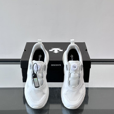 👟迪桑特D/F WIRE 3.0流体鞋,主打流线型设计和科技感,鞋面大面积透气网眼,轻盈舒适,适合长时间 👟迪桑特D/F WIRE 3.0流体鞋,主打流线型设计和科技感,鞋面大面积透气网眼,轻盈舒适,适合长时间
