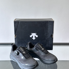 DESCENTE(迪桑特) LAVITATE 3.0 WIRE 跑鞋,全黑配色,带 BOA 旋钮 DESCENTE(迪桑特) LAVITATE 3.0 WIRE 跑鞋,全黑配色,带 BOA 旋钮