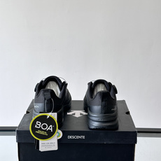 DESCENTE(迪桑特) LAVITATE 3.0 WIRE 跑鞋,全黑配色,带 BOA 旋钮 DESCENTE(迪桑特) LAVITATE 3.0 WIRE 跑鞋,全黑配色,带 BOA 旋钮