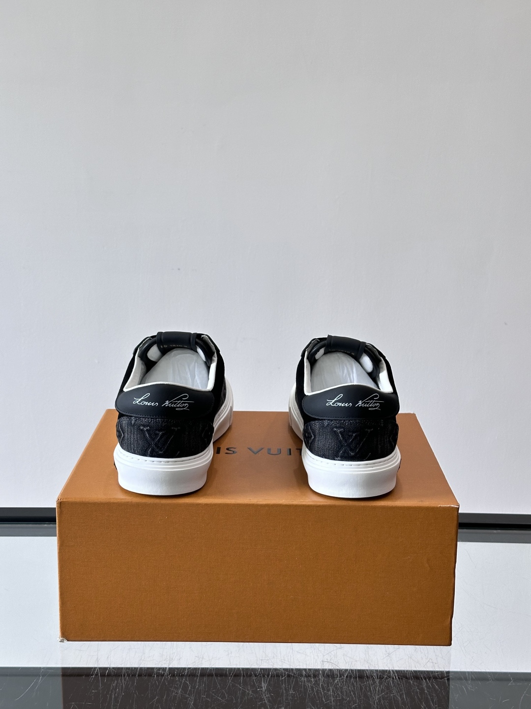 LV Lagoon Sneaker饼干🍪鞋Monogram 帆布拼接麂皮，LV 经典老花图案辨识度拉满，