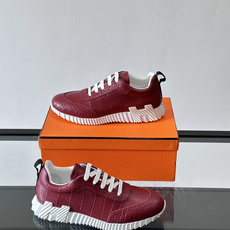 爱马仕鳄鱼纹运动鞋👟爱马仕鳄鱼纹运动鞋,采用优质皮革,鞋面鳄鱼纹理超有辨识度,搭配经典橙色鞋盒,品牌 爱马仕鳄鱼纹运动鞋👟爱马仕鳄鱼纹运动鞋,采用优质皮革,鞋面鳄鱼纹理超有辨识度,搭配经典橙色鞋盒,品牌