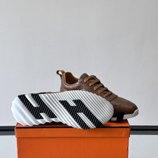 爱马仕鳄鱼纹运动鞋👟爱马仕鳄鱼纹运动鞋,采用优质皮革,鞋面鳄鱼纹理超有辨识度,搭配经典橙色鞋盒,品牌 爱马仕鳄鱼纹运动鞋👟爱马仕鳄鱼纹运动鞋,采用优质皮革,鞋面鳄鱼纹理超有辨识度,搭配经典橙色鞋盒,品牌
