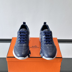 爱马仕鳄鱼纹运动鞋👟爱马仕鳄鱼纹运动鞋,采用优质皮革,鞋面鳄鱼纹理超有辨识度,搭配经典橙色鞋盒,品牌 爱马仕鳄鱼纹运动鞋👟爱马仕鳄鱼纹运动鞋,采用优质皮革,鞋面鳄鱼纹理超有辨识度,搭配经典橙色鞋盒,品牌