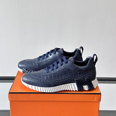 爱马仕鳄鱼纹运动鞋👟爱马仕鳄鱼纹运动鞋,采用优质皮革,鞋面鳄鱼纹理超有辨识度,搭配经典橙色鞋盒,品牌 爱马仕鳄鱼纹运动鞋👟爱马仕鳄鱼纹运动鞋,采用优质皮革,鞋面鳄鱼纹理超有辨识度,搭配经典橙色鞋盒,品牌