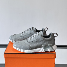 爱马仕鳄鱼纹运动鞋👟爱马仕鳄鱼纹运动鞋,采用优质皮革,鞋面鳄鱼纹理超有辨识度,搭配经典橙色鞋盒,品牌 爱马仕鳄鱼纹运动鞋👟爱马仕鳄鱼纹运动鞋,采用优质皮革,鞋面鳄鱼纹理超有辨识度,搭配经典橙色鞋盒,品牌