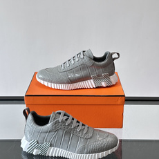 爱马仕鳄鱼纹运动鞋👟爱马仕鳄鱼纹运动鞋,采用优质皮革,鞋面鳄鱼纹理超有辨识度,搭配经典橙色鞋盒,品牌 爱马仕鳄鱼纹运动鞋👟爱马仕鳄鱼纹运动鞋,采用优质皮革,鞋面鳄鱼纹理超有辨识度,搭配经典橙色鞋盒,品牌