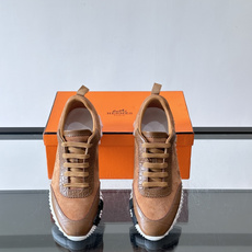 爱马仕鳄鱼纹运动鞋👟爱马仕鳄鱼纹运动鞋,采用优质皮革,鞋面鳄鱼纹理超有辨识度,搭配经典橙色鞋盒,品牌 爱马仕鳄鱼纹运动鞋👟爱马仕鳄鱼纹运动鞋,采用优质皮革,鞋面鳄鱼纹理超有辨识度,搭配经典橙色鞋盒,品牌