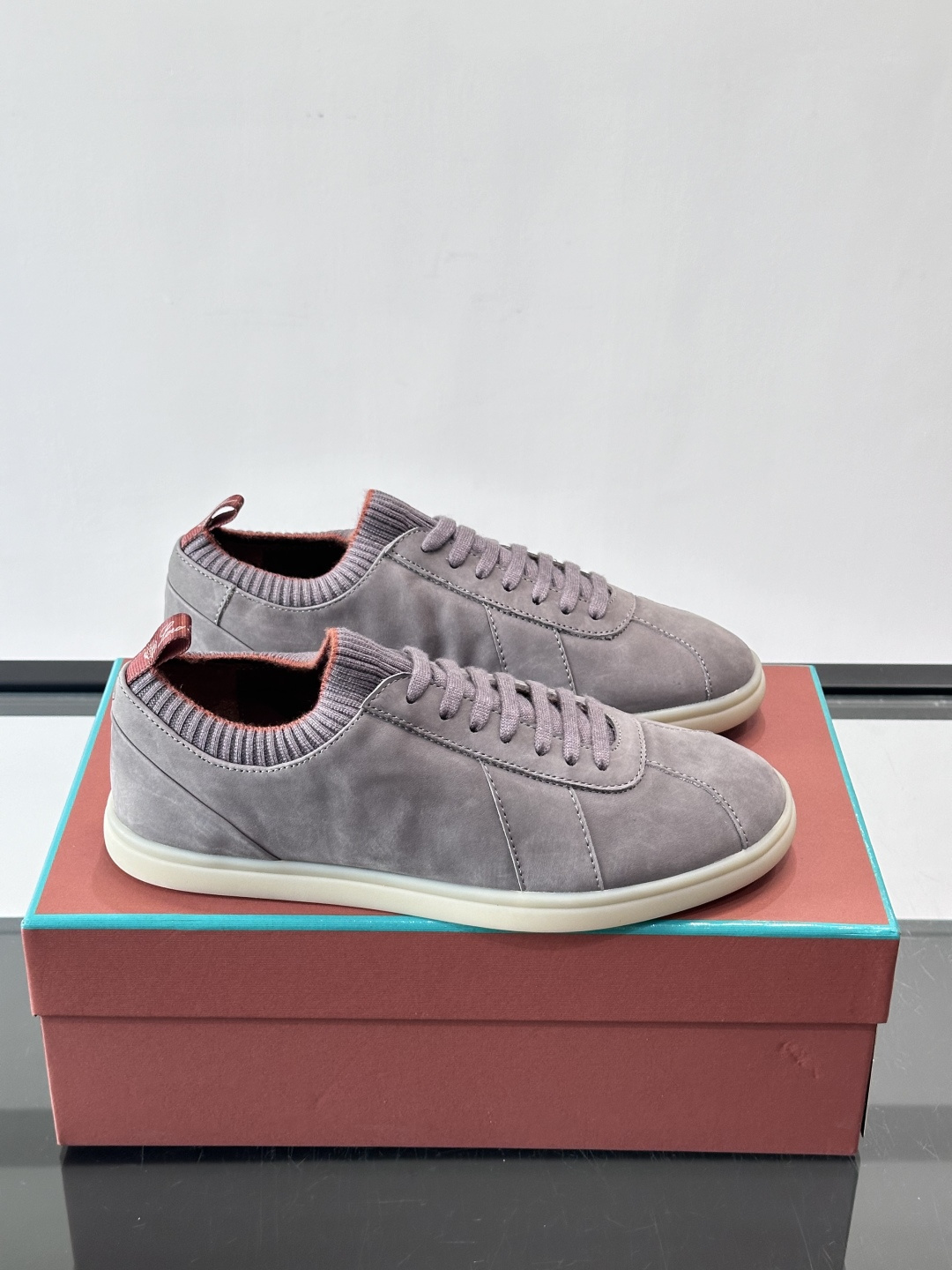👟Loro Piana Soho 2.0 Walk男士休闲鞋，选用优质小牛皮，触感柔软细腻，简约百搭✨。