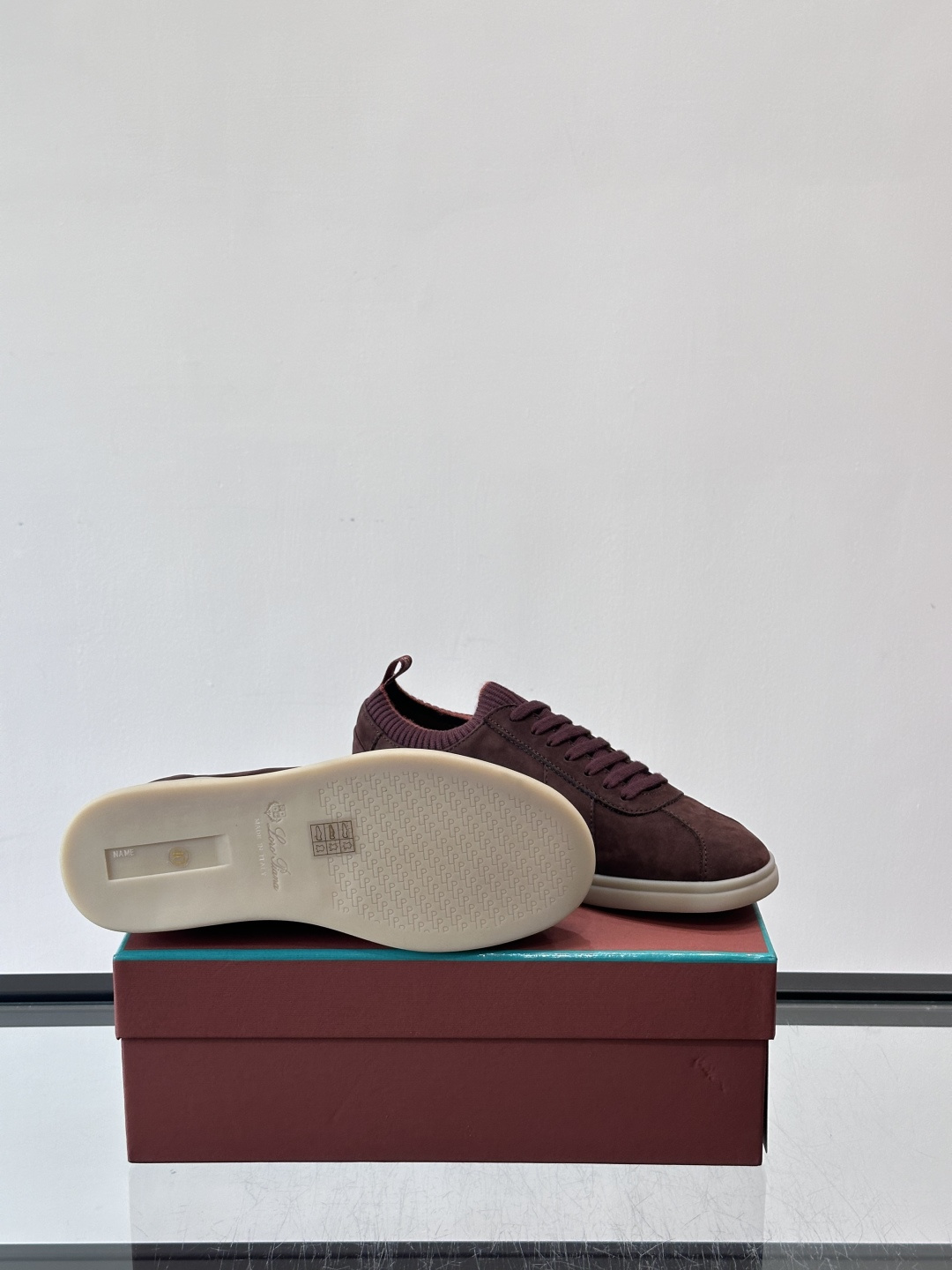👟Loro Piana Soho 2.0 Walk男士休闲鞋，选用优质小牛皮，触感柔软细腻，简约百搭✨。