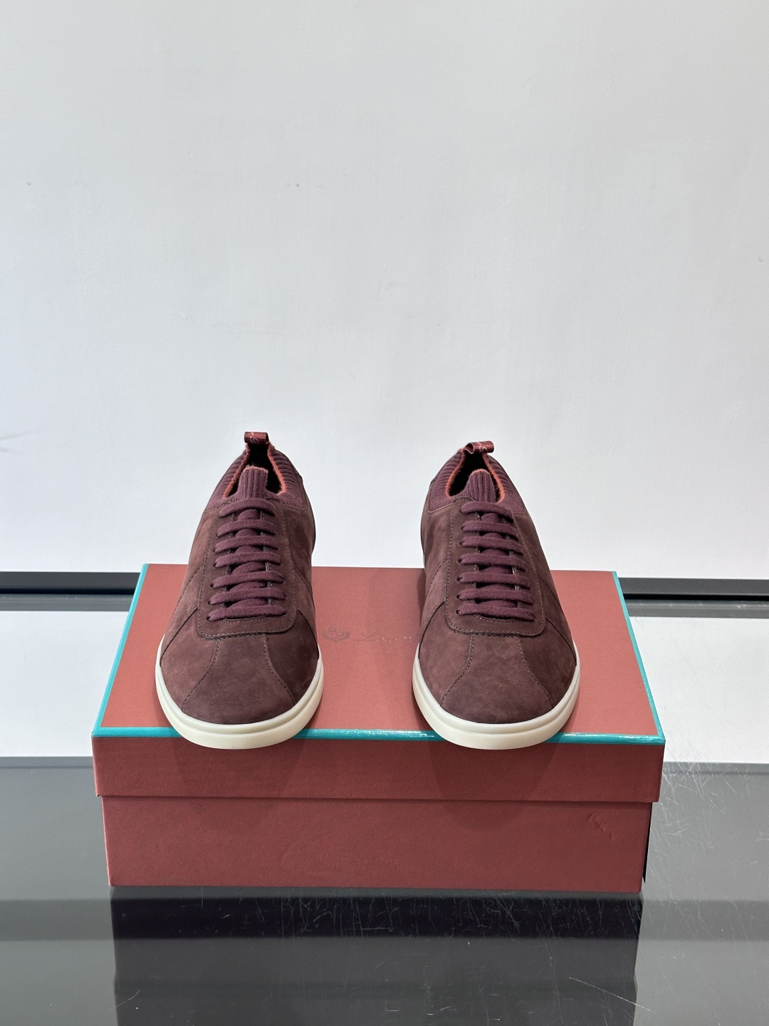 👟Loro Piana Soho 2.0 Walk男士休闲鞋，选用优质小牛皮，触感柔软细腻，简约百搭✨。