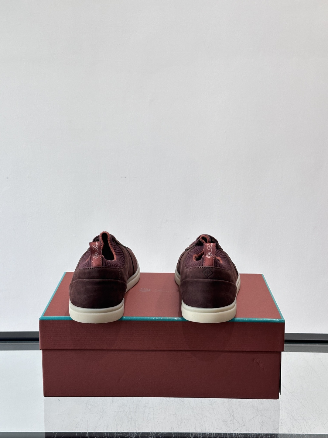 👟Loro Piana Soho 2.0 Walk男士休闲鞋，选用优质小牛皮，触感柔软细腻，简约百搭✨。