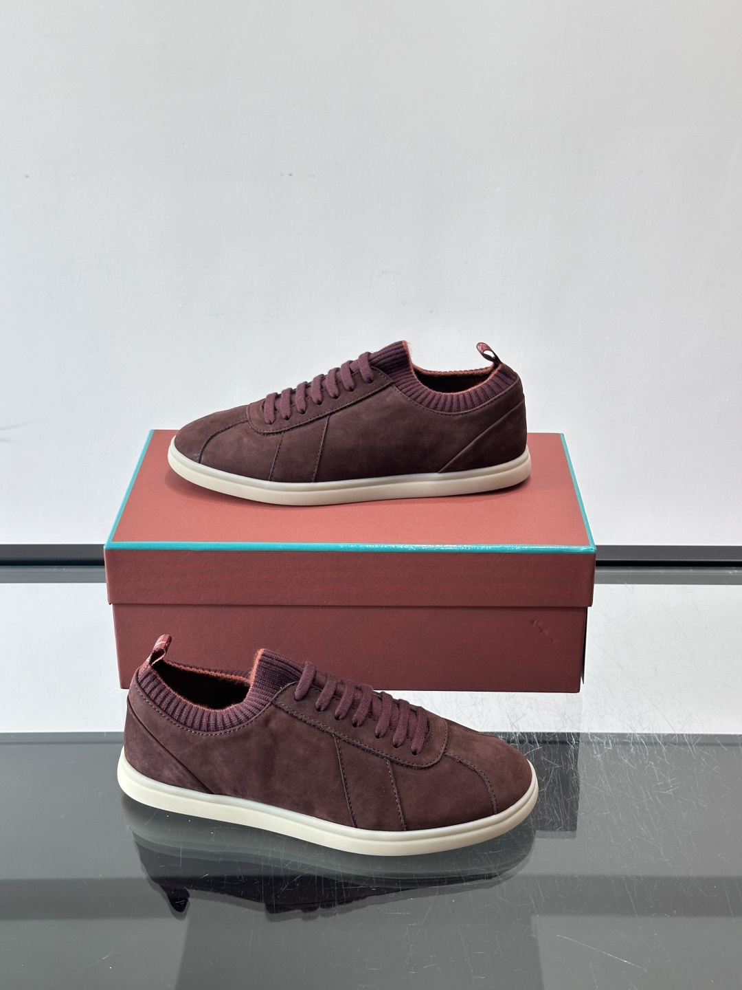 👟Loro Piana Soho 2.0 Walk男士休闲鞋，选用优质小牛皮，触感柔软细腻，简约百搭✨。