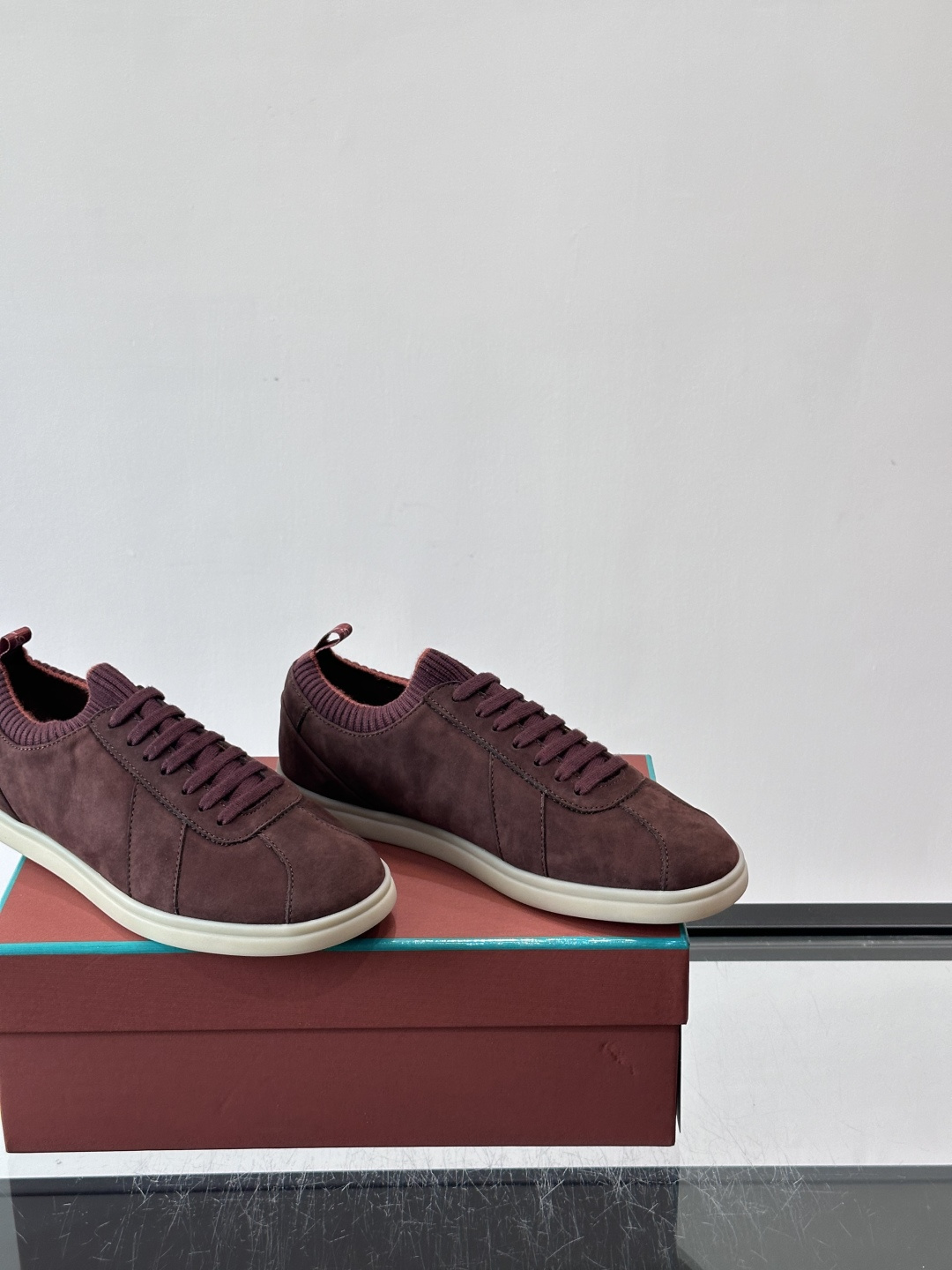 👟Loro Piana Soho 2.0 Walk男士休闲鞋，选用优质小牛皮，触感柔软细腻，简约百搭✨。