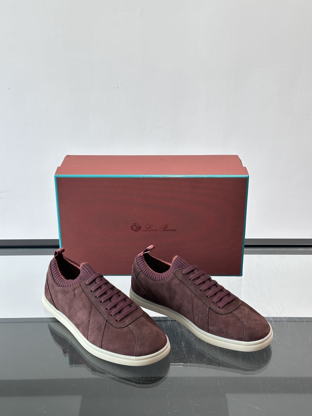👟Loro Piana Soho 2.0 Walk男士休闲鞋，选用优质小牛皮，触感柔软细腻，简约百搭✨。
