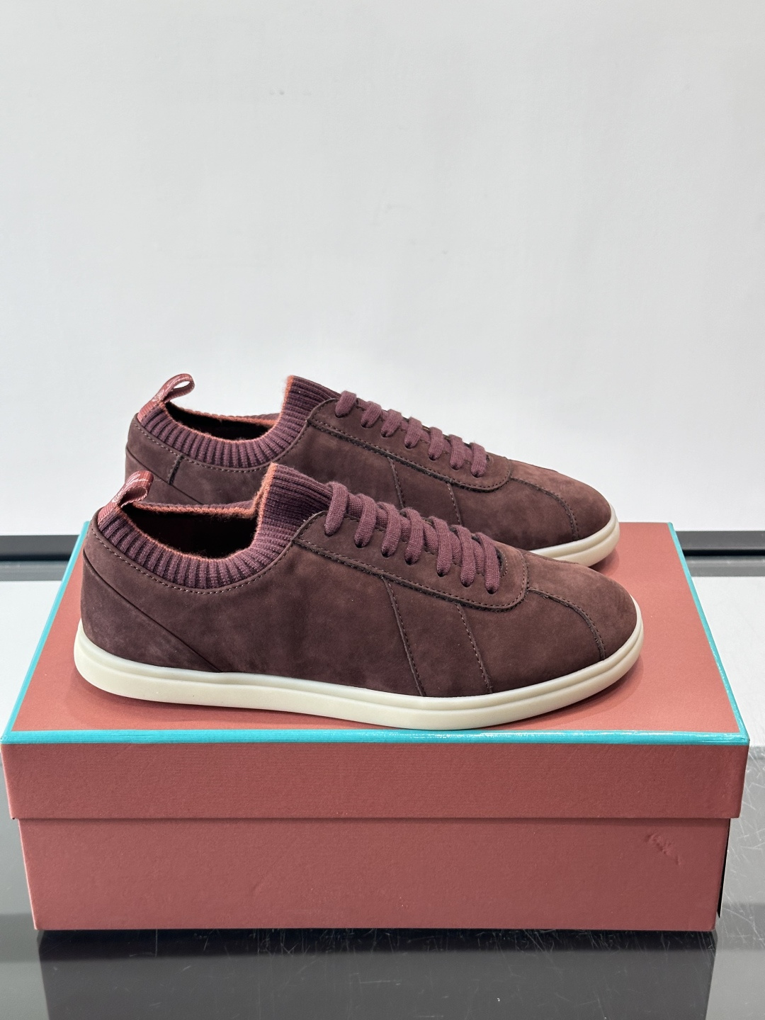 👟Loro Piana Soho 2.0 Walk男士休闲鞋，选用优质小牛皮，触感柔软细腻，简约百搭✨。