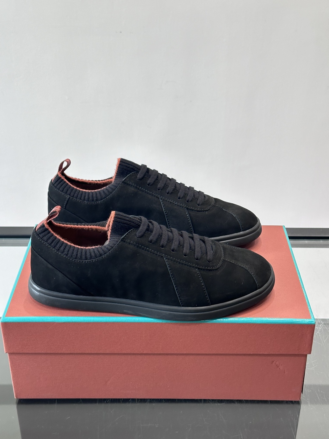 👟Loro Piana Soho 2.0 Walk男士休闲鞋，选用优质小牛皮，触感柔软细腻，简约百搭✨。