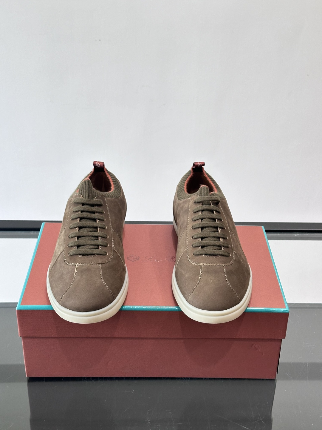 👟Loro Piana Soho 2.0 Walk男士休闲鞋，选用优质小牛皮，触感柔软细腻，简约百搭✨。