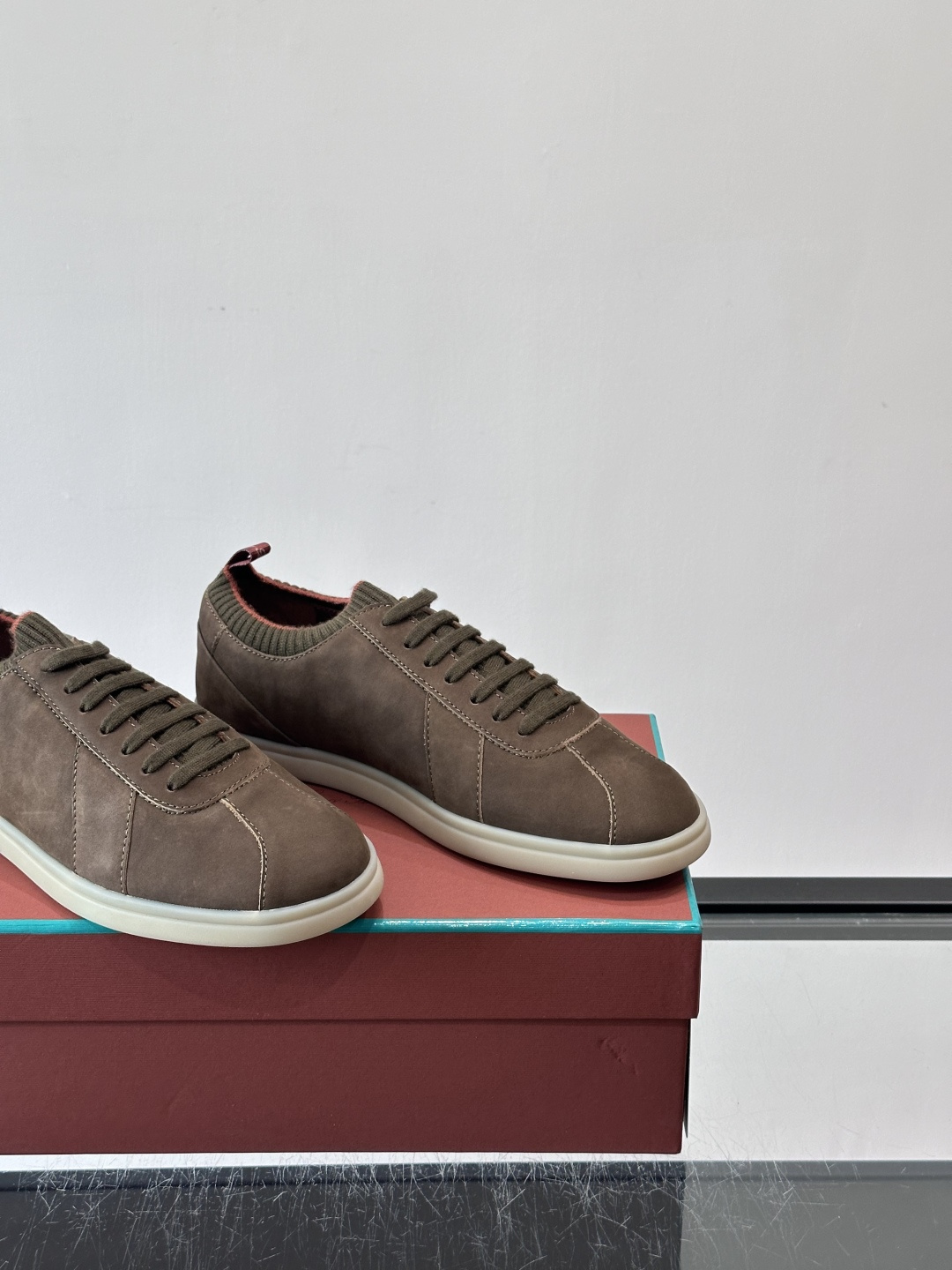 👟Loro Piana Soho 2.0 Walk男士休闲鞋，选用优质小牛皮，触感柔软细腻，简约百搭✨。