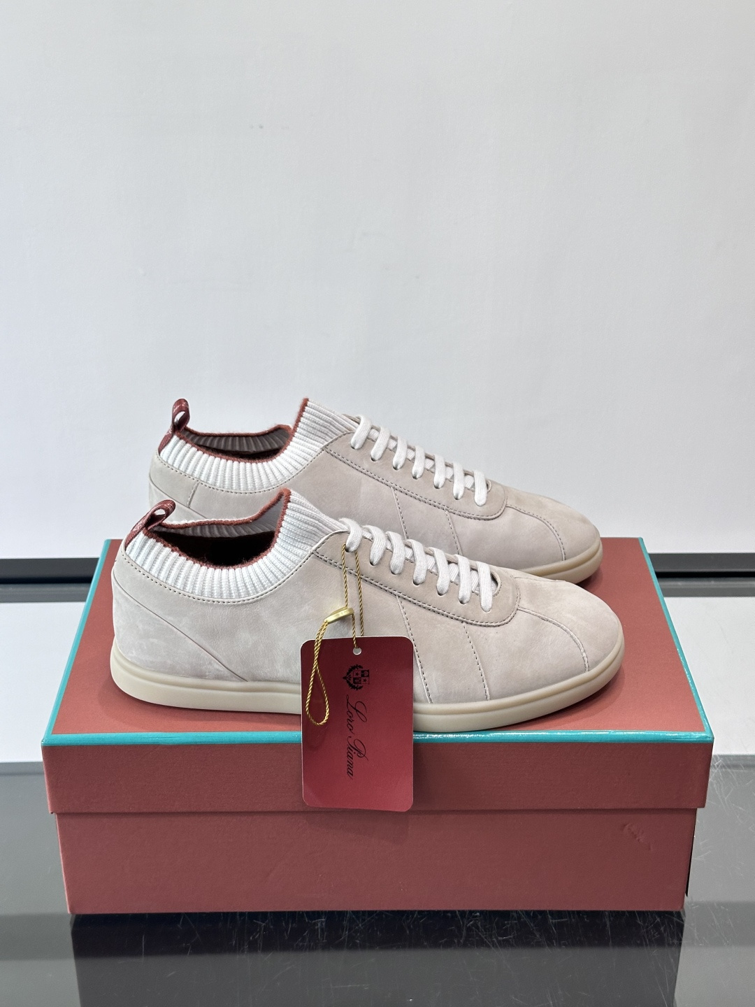 👟Loro Piana Soho 2.0 Walk男士休闲鞋，选用优质小牛皮，触感柔软细腻，简约百搭✨。
