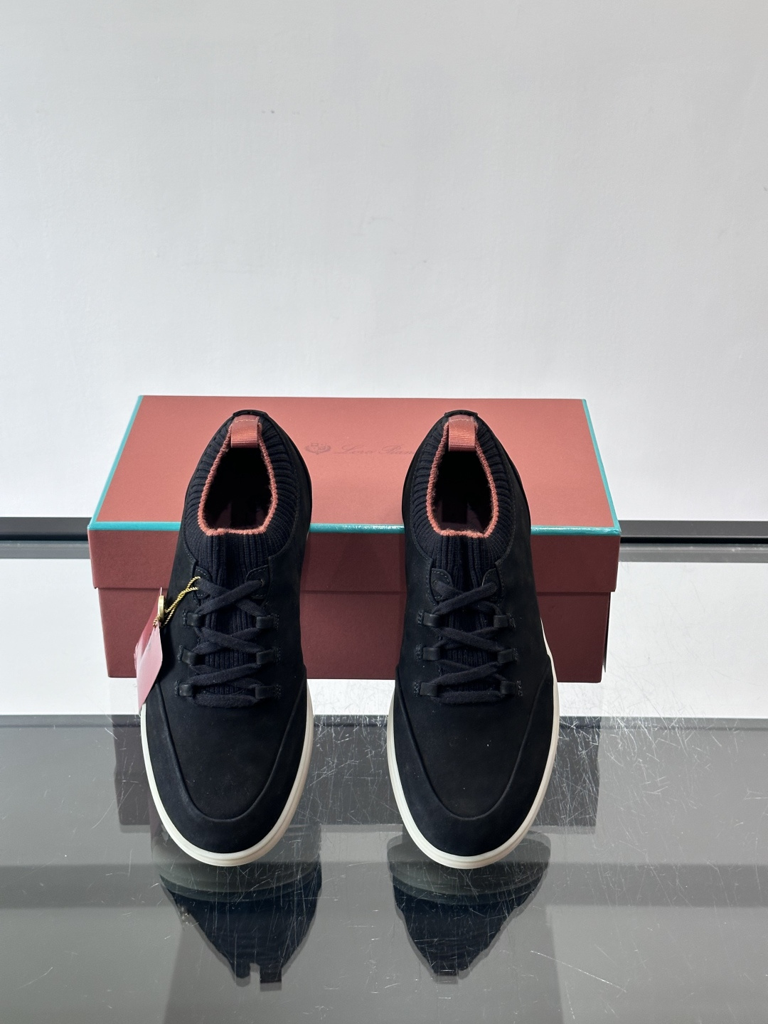 👟Loro Piana Soho 2.0 Walk男士休闲鞋，选用优质小牛皮，触感柔软细腻，简约百搭✨。
