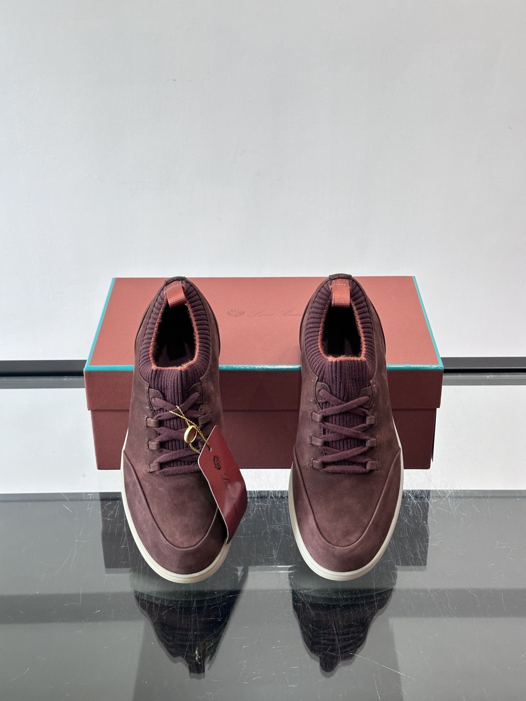 👟Loro Piana Soho 2.0 Walk男士休闲鞋，选用优质小牛皮，触感柔软细腻，简约百搭✨。