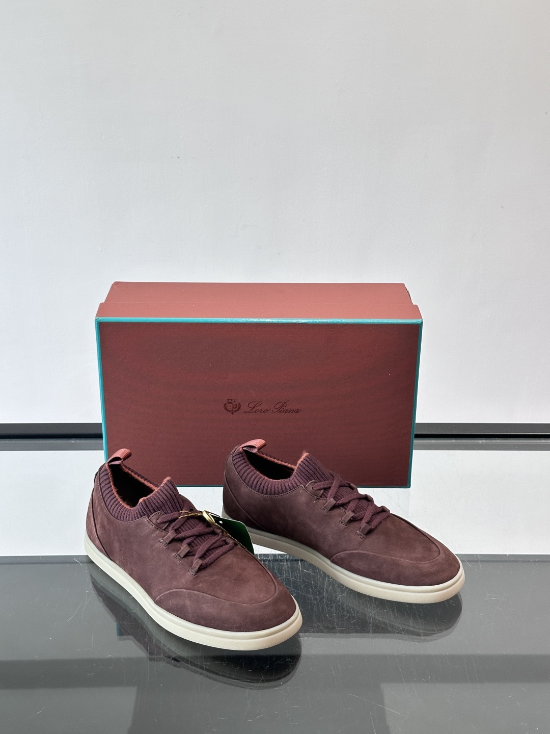 👟Loro Piana Soho 2.0 Walk男士休闲鞋，选用优质小牛皮，触感柔软细腻，简约百搭✨。