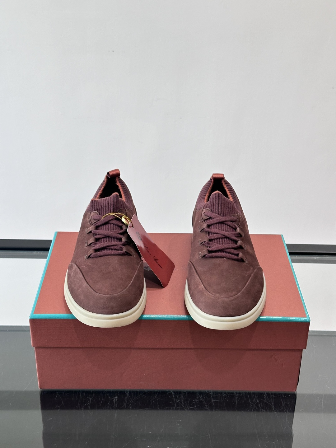 👟Loro Piana Soho 2.0 Walk男士休闲鞋，选用优质小牛皮，触感柔软细腻，简约百搭✨。