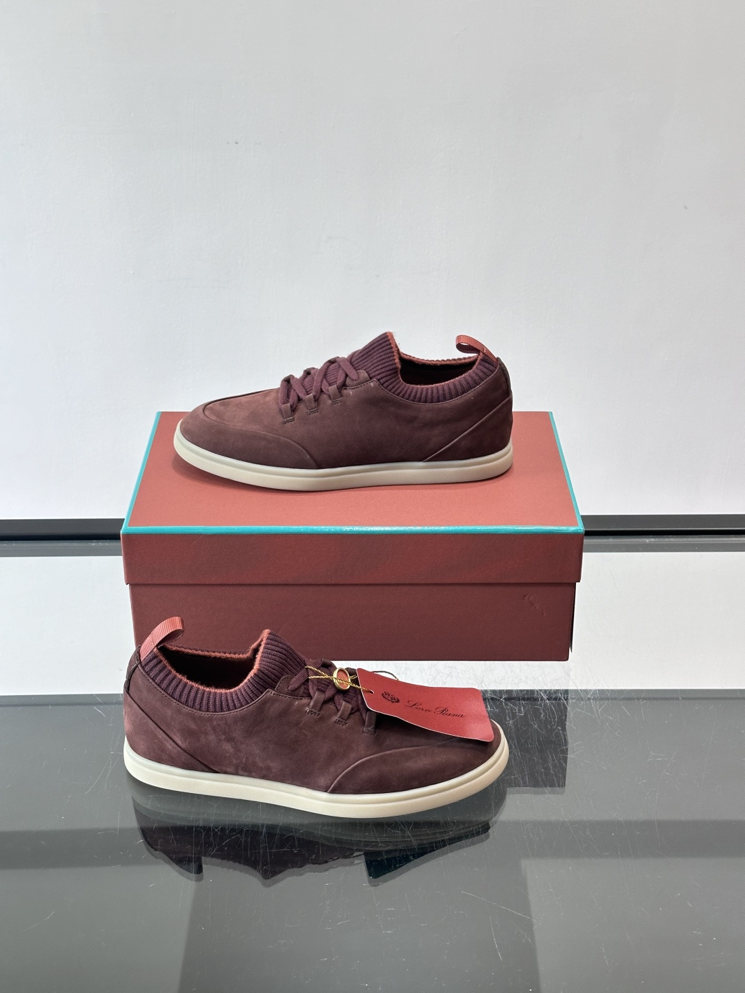 👟Loro Piana Soho 2.0 Walk男士休闲鞋，选用优质小牛皮，触感柔软细腻，简约百搭✨。