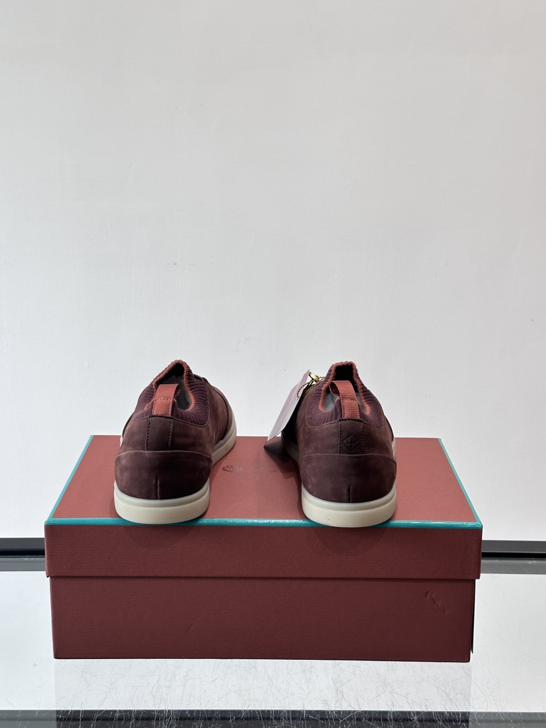 👟Loro Piana Soho 2.0 Walk男士休闲鞋，选用优质小牛皮，触感柔软细腻，简约百搭✨。