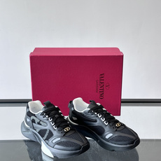 VALENTINO华伦天奴 GARAVANI DEMIVEE 条纹嵌饰网眼织物低帮运动鞋侧面 VLOGO VALENTINO华伦天奴 GARAVANI DEMIVEE 条纹嵌饰网眼织物低帮运动鞋侧面 VLOGO