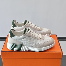 hermes爱马仕新款运动鞋Bouncing运动鞋👟!鞋面采用小牛皮和麂皮山羊皮运动鞋。轻盈鞋底装饰撞色图案,打造百搭时 hermes爱马仕新款运动鞋Bouncing运动鞋👟!鞋面采用小牛皮和麂皮山羊皮运动鞋。轻盈鞋底装饰撞色图案,打造百搭时