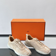 hermes爱马仕新款运动鞋Bouncing运动鞋👟!鞋面采用小牛皮和麂皮山羊皮运动鞋。轻盈鞋底装饰撞色图案,打造百搭时 hermes爱马仕新款运动鞋Bouncing运动鞋👟!鞋面采用小牛皮和麂皮山羊皮运动鞋。轻盈鞋底装饰撞色图案,打造百搭时