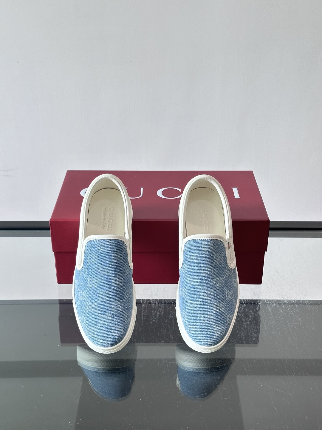 Gucci～经典一脚蹬休闲乐福鞋，原版印花帆布打造，搭配牛皮内里，注塑成型特制牛皮垫，带logo专属橡胶模具底，超精车线