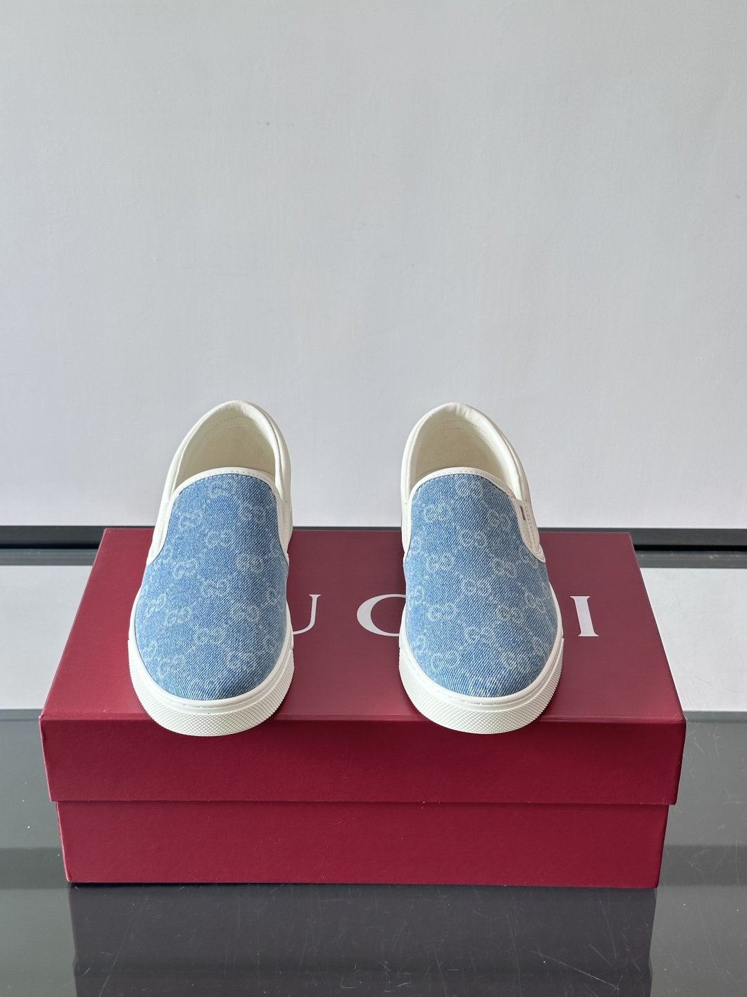Gucci～经典一脚蹬休闲乐福鞋，原版印花帆布打造，搭配牛皮内里，注塑成型特制牛皮垫，带logo专属橡胶模具底，超精车线