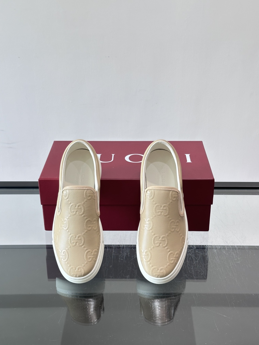 Gucci～经典一脚蹬休闲乐福鞋，原版印花帆布打造，搭配牛皮内里，注塑成型特制牛皮垫，带logo专属橡胶模具底，超精车线