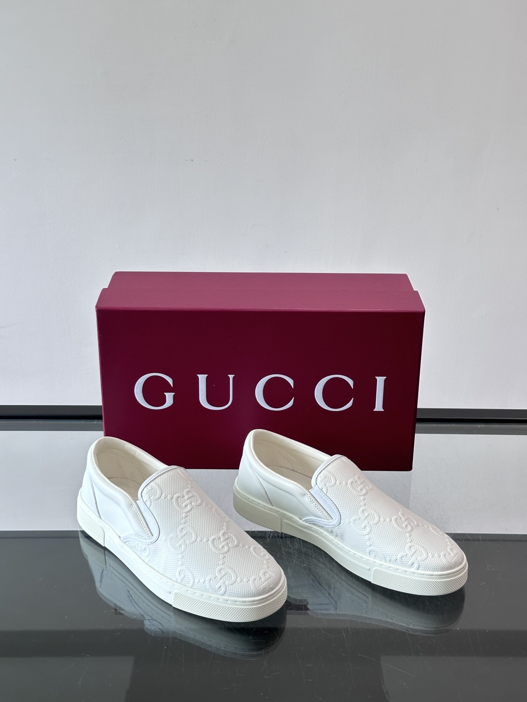 Gucci～经典一脚蹬休闲乐福鞋，原版印花帆布打造，搭配牛皮内里，注塑成型特制牛皮垫，带logo专属橡胶模具底，超精车线
