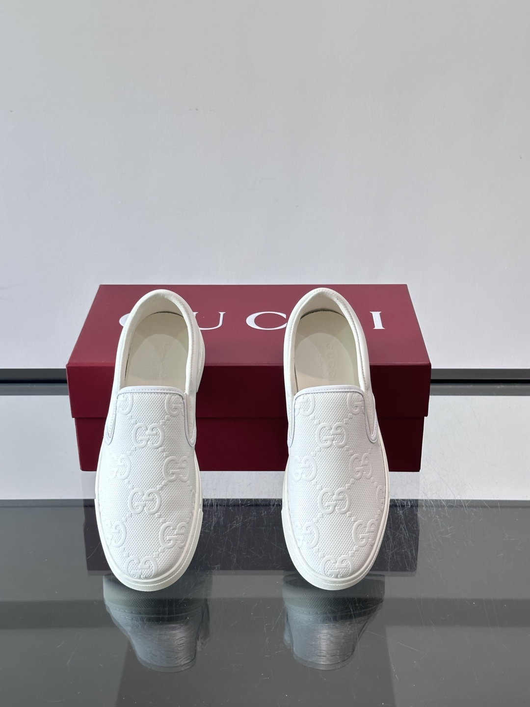 Gucci～经典一脚蹬休闲乐福鞋，原版印花帆布打造，搭配牛皮内里，注塑成型特制牛皮垫，带logo专属橡胶模具底，超精车线