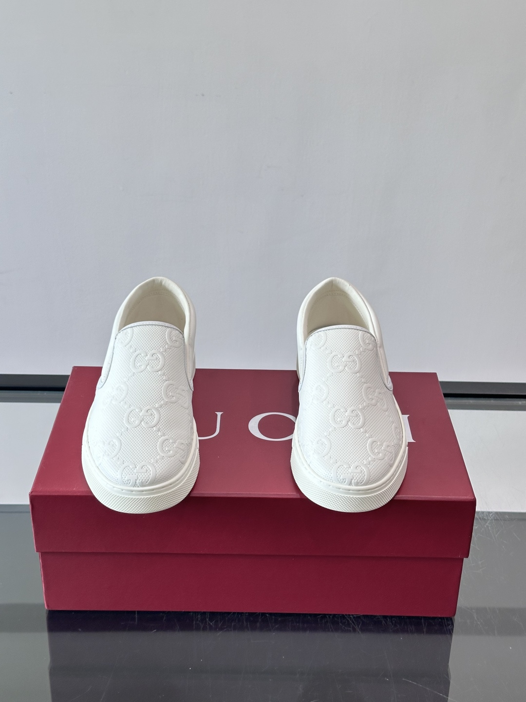 Gucci～经典一脚蹬休闲乐福鞋，原版印花帆布打造，搭配牛皮内里，注塑成型特制牛皮垫，带logo专属橡胶模具底，超精车线