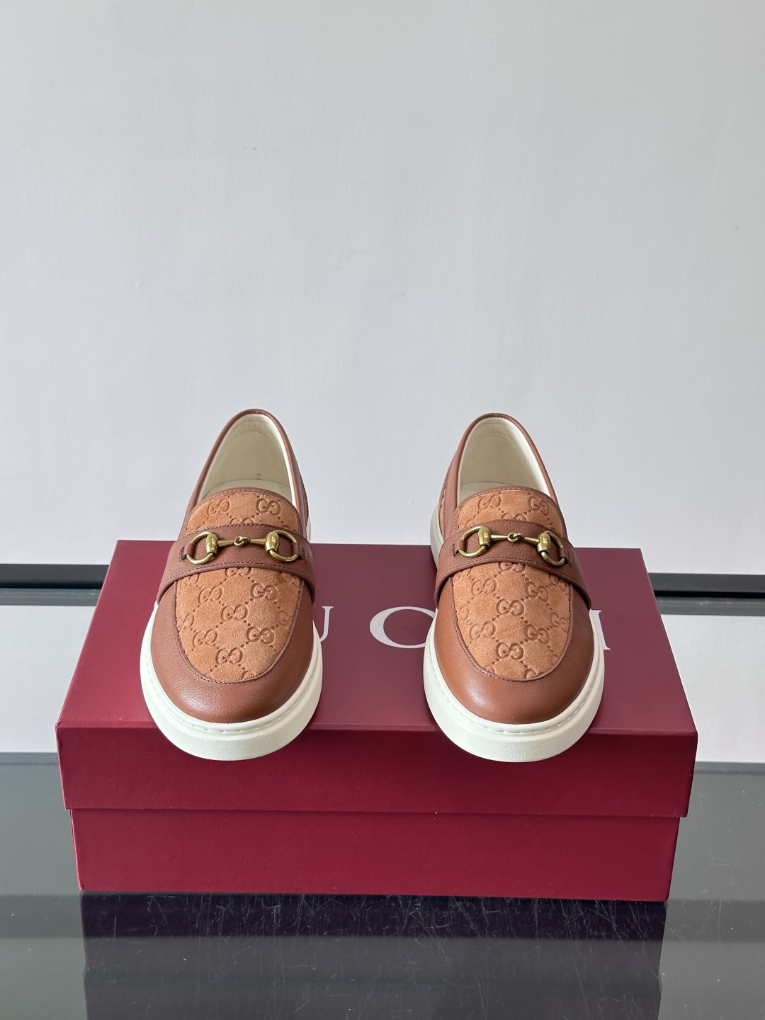 Gucci～经典一脚蹬休闲乐福鞋，原版印花帆布打造，搭配牛皮内里，注塑成型特制牛皮垫，带logo专属橡胶模具底，超精车线