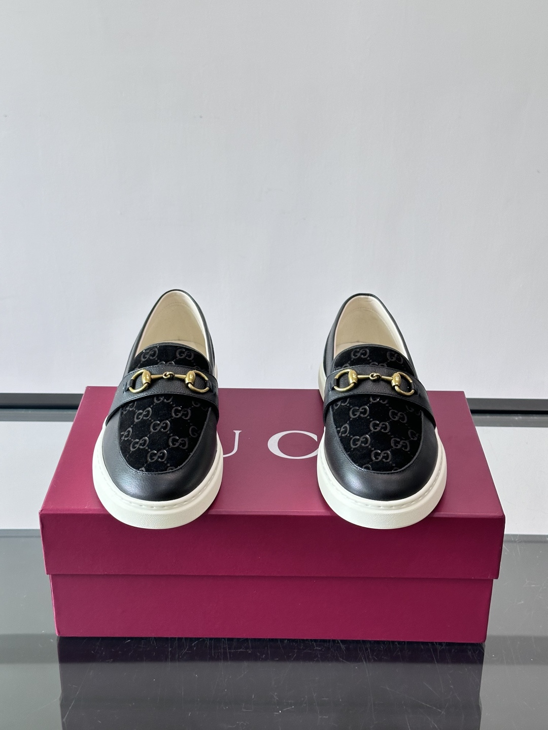 Gucci～经典一脚蹬休闲乐福鞋，原版印花帆布打造，搭配牛皮内里，注塑成型特制牛皮垫，带logo专属橡胶模具底，超精车线