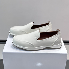 Berluti/布鲁提低帮休闲运动鞋 ,这款百搭的低帮运动鞋鞋面采用进口牛皮拼接打造,外侧饰有scritto图纹,后跟真 Berluti/布鲁提低帮休闲运动鞋 ,这款百搭的低帮运动鞋鞋面采用进口牛皮拼接打造,外侧饰有scritto图纹,后跟真