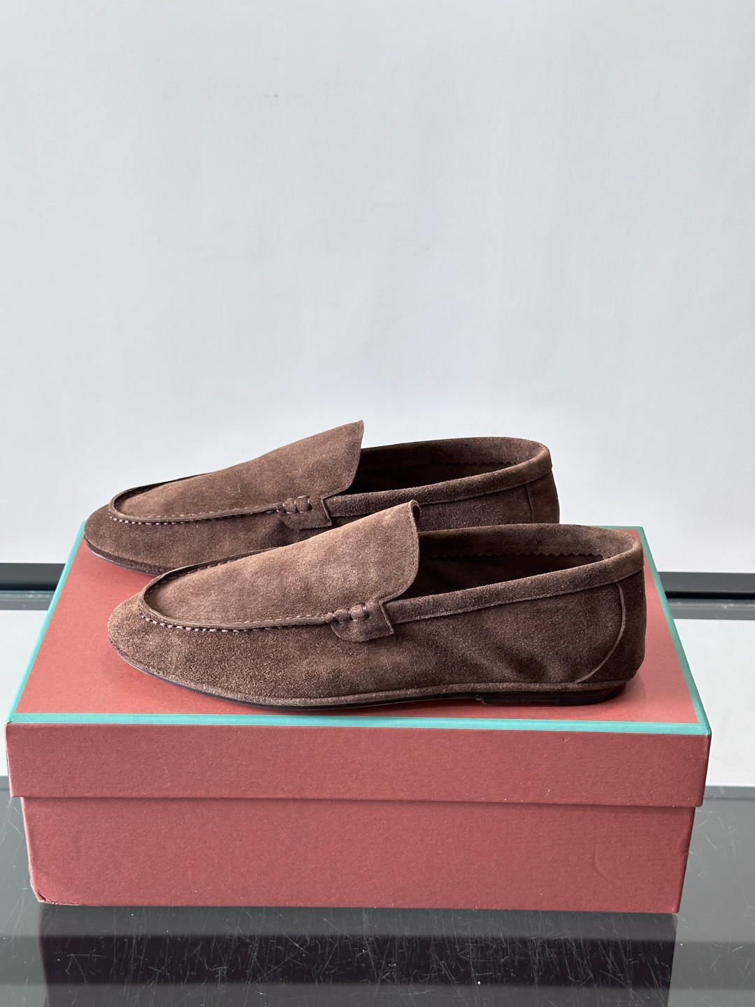 LPSummer Anton Walk 男士乐福鞋👞Summer Anton Walk乐福鞋的灵感源自品牌经典的航海鞋，