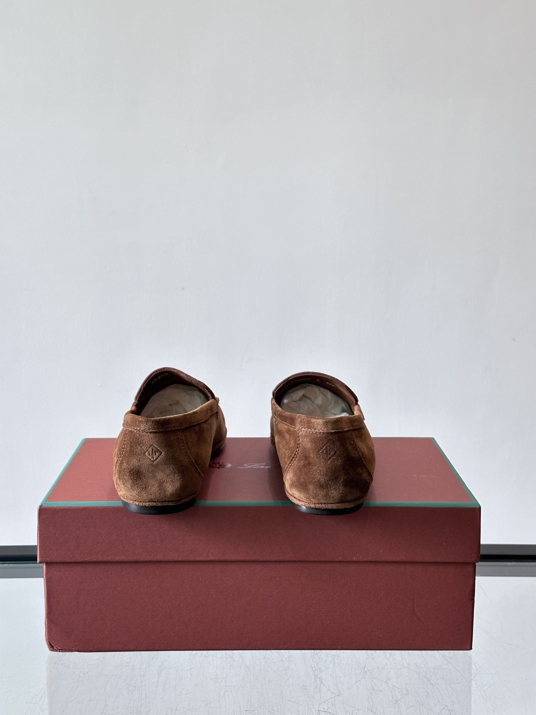 LPSummer Anton Walk 男士乐福鞋👞Summer Anton Walk乐福鞋的灵感源自品牌经典的航海鞋，